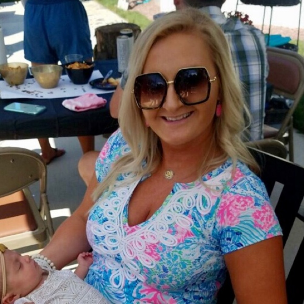 Meet your Posher, Lisa